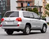 Toyota Land Cruiser VX 2015 - Bán Toyota Land Cruiser VX sản xuất 2015, màu bạc, nhập khẩu nguyên chiếc