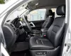 Toyota Land Cruiser VX 2015 - Bán Toyota Land Cruiser VX sản xuất 2015, màu bạc, nhập khẩu nguyên chiếc