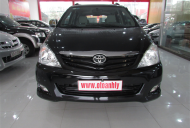 Toyota Innova   2010 - Cần bán lại xe Toyota Innova đời 2010, màu đen, số sàn, 595 triệu giá 595 triệu tại Phú Thọ