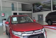 Mitsubishi Stavic 2016 - Bán xe Mitsubishi Outlander tại Đà Nẵng, nhập từ Nhật, xe đẹp, giá tốt, cho vay 80% - LH: 0905.91.01.99 giá 822 triệu tại Đà Nẵng