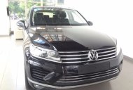 Volkswagen Touareg GP 2014 - VW Việt Nam bán Volkswagen Touareg GP đời 2014, màu đen, xe nhập mới 100%, cam kết giá tốt. LH Hương: 0902.608.293 giá 2 tỷ 400 tr tại Tp.HCM