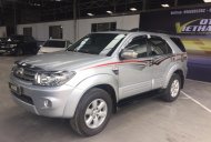 Toyota 4 Runner GMT 2.5 2011 - Bán xe Toyota 4 Runner 2011, màu bạc, 688 triệu giá 688 triệu tại Tp.HCM