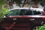 Kia Rondo GAT 2016 - Cần bán Kia Rondo GAT đời 2016, màu đỏ xe gia đình giá 620 triệu tại Tp.HCM
