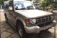 Mitsubishi Pajero 2003 - Cần bán gấp Mitsubishi Pajero đời 2003, màu bạc còn mới, giá chỉ 235 triệu giá 235 triệu tại Quảng Ngãi