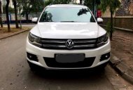 Volkswagen Tiguan   2.0 AT  2011 - Cần bán Volkswagen Tiguan 2.0 AT sản xuất 2011, màu trắng, nhập khẩu nguyên chiếc giá 670 triệu tại Hà Nội