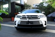 Toyota Highlander 2018 - Bán ô tô Toyota Highlander đời 2018, màu trắng, nhập khẩu nguyên chiếc giá 2 tỷ 560 tr tại Hà Nội