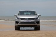 Volkswagen Touareg  3.6L V6 FSI 2017 - Bán xe Volkswagen Touareg 3.6L V6 FSI đời 2017, màu bạc, nhập khẩu nguyên chiếc giá 2 tỷ 499 tr tại Tp.HCM