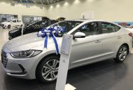Hyundai Elantra 2018 - Elantra 2.0 số tự động, màu bạc, hỗ trợ toàn bộ thủ tục, xe có sẵn giao ngay giá 669 triệu tại Tp.HCM