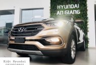 Hyundai Santa Fe 2.4L AT   2018 - Bán Santafe xăng tiêu chuẩn, màu vàng cát - xe có sẵn giao ngay giá 920 triệu tại An Giang
