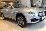 Maserati 2018 - Bán Maserati Levante màu bạc/ kem giá siêu hấp dẫn. Bán xe Maserati Levante đời mới nhất giá 5 tỷ 961 tr tại Tp.HCM