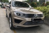 Volkswagen Touareg 2018 - Bán xe Volkswagen Touareg xe mới 98% - Xe đăng ký 2018 - Bảo hành 1,5 năm
 giá 2 tỷ 340 tr tại Tp.HCM