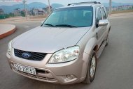 Ford Escape 2011 - Cần bán Ford Escape đời 2011 xe gia đình giá 410 triệu tại Thái Nguyên