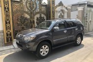 Toyota Fortuner V  2011 - Bán Fortuner V 2011 xám lông chuột, xe gia đình giữ mới giá 565 triệu tại Tp.HCM