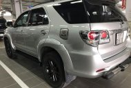 Toyota Fortuner G 2015 - Bán xe Toyota Fortuner G đời 2015, màu bạc chính chủ giá 810 triệu tại Tp.HCM