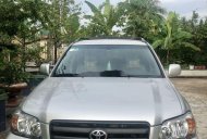 Toyota Highlander 2005 - Cần bán lại xe Toyota Highlander năm sản xuất 2005, màu bạc chính chủ, giá chỉ 400 triệu giá 400 triệu tại Vĩnh Long