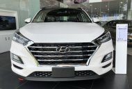 Hyundai Tucson 2.0 AT 2019 - Chương trình giảm giá cuối năm chiếc xe Hyundai Tucson 2.0 AT, đời 2019, màu trắng giá 799 triệu tại Long An