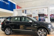 Volkswagen Tiguan Luxury 2019 - Volkswagen Tiguan Luxury - Tiêu chuẩn an toàn 5 sao, sản xuất 2019, màu đen giá 1 tỷ 849 tr tại Tp.HCM