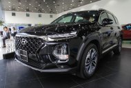 Hyundai Santa Fe 2.4L 2020 - Phiên bản máy xăng, tiêu chuẩn: Hyundai Santa Fe đời 2020, màu đen, bán giá rẻ giá 985 triệu tại Thanh Hóa