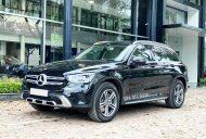 Mercedes-Benz GLC-Class GLC 200 2020 - Cần bán lại xe Mercedes GLC 200 sản xuất năm 2020, màu đen giá 1 tỷ 750 tr tại Hà Nội