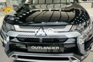 Mitsubishi Stavic 2021 - Cần bán Mitsubishi Outlander đời 2021, màu đen giá 825 triệu tại Đà Nẵng