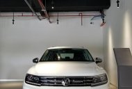 Volkswagen Tiguan 2021 - SUV 7 chỗ Tiguan nhập khẩu nguyên chiếc - Có sẵn đủ màu giao ngay - giảm giá lên tới 170tr giá 1 tỷ 698 tr tại Long An