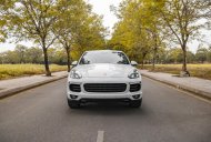Porsche Cayenne Platinum 2017 - Cần bán gấp Porsche Cayenne Platium sản xuất năm 2017 giá 4 tỷ 350 tr tại Hà Nội