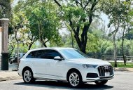 Audi Q7 2020 - Bán Audi Q7 45 TFSI quattro năm 2020, màu trắng, siêu lướt, còn bảo hành hãng 3 năm giá 3 tỷ 998 tr tại Tp.HCM