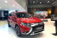 Bán ô tô Mitsubishi Outlander 2.0CVT Premium sản xuất 2021, màu đỏ giá 902 triệu tại Hà Tĩnh