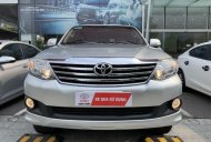 Bán Toyota Fortuner  2.7V 4x2AT năm sản xuất 2012, màu bạc số tự động, giá chỉ 550 triệu giá 550 triệu tại Tp.HCM