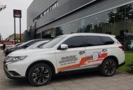 Mitsubishi Outlander 2020 - Màu trắng số tự động giá 850 triệu tại Nghệ An
