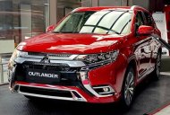 Mitsubishi Outlander 2022 - Màu đỏ, hỗ trợ vay ngân hàng giá 825 triệu tại TT - Huế