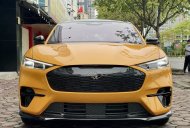 Ford Mustang 2022 - Màu vàng, nhập khẩu giá 5 tỷ 400 tr tại Hà Nội