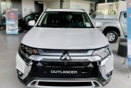 Mitsubishi Outlander 2022 - Giá ưu đãi, KM tháng ngâu giá 825 triệu tại Đà Nẵng