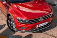 Volkswagen Tiguan 2021 - Màu đỏ nội thất nâu duy nhất sẵn giao ngay giá 1 tỷ 699 tr tại Tp.HCM