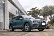 Volkswagen Tiguan 2022 - Xe sẵn, giao ngay, miễn phí bảo dưỡng, trả góp 0%, phí trước bạ, phụ kiện đi kèm giá 1 tỷ 839 tr tại Tp.HCM