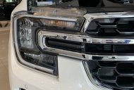 Ford Everest Titanium 2.0L 4x2 AT 2022 - Cần bán Ford Everest Titanium 2.0L 4x2 AT 2022, màu trắng, xe nhập giá 1 tỷ 245 tr tại Hòa Bình