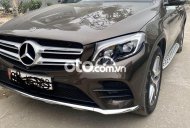 Mercedes-Benz GLC 300 2018 - Cần bán xe Mercedes GLC 300 4MATIC năm sản xuất 2018, màu nâu giá 1 tỷ 700 tr tại Nghệ An