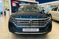 Volkswagen Touareg 2022 - Xe nhập nguyên chiếc, liên hệ ngay để nhận bộ quà tặng giá 3 tỷ 399 tr tại Hà Nội