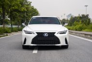 Lexus IS 300 2021 - Cần bán lại xe màu trắng giá 2 tỷ 690 tr tại Hà Nội