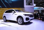 Volkswagen Touareg 2022 - Trắng - Giao ngay - KM khủng giá 3 tỷ 499 tr tại Tp.HCM