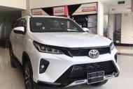 Toyota Fortuner 2022 - Giá chỉ 1026 triệu, ưu đãi cực sốc nhận xe chưa đến 1 tỉ, sẵn xe giao ngay, hỗ trợ trả góp giá 1 tỷ 26 tr tại Bắc Ninh