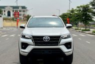 Toyota Fortuner 2022 - Máy dầu tự động, 1 cầu giá 1 tỷ 50 tr tại Hà Nội