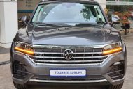 Volkswagen Touareg 2023 - Ưu đãi tiền mặt 250 Triệu, tặng Voucher độ phụ kiện chính hãng, lễ giao xe đẳng cấp theo yêu cầu, đủ màu giao ngay giá 3 tỷ 174 tr tại Tp.HCM