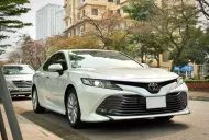 Toyota Camry 2.0G 2019 - Bán xe Toyota Camry 2.0G đời 2019, màu trắng, giá tốt giá 810 triệu tại Hà Nội