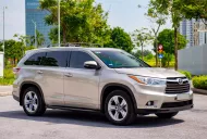 Toyota Highlander 3.5 V6 Limited AWD 2015 -  Toyota Highlander 3.5 V6 Limited AWD 2015, màu trắng, nhập khẩu nguyên chiếc từ Mỹ giá 1 tỷ 690 tr tại Hà Nội