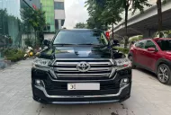 Toyota Land Cruiser VX 2016 - Bán Toyota Land Cruiser LC200 ( VX 4.6V8 ) Màu đen nội thất kem. Năm sản xuất 2016 xe đăng ký cá nhân giá 3 tỷ 60 tr tại Hà Nội