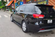 Kia Sedona 2016 - Cần bán xe nhà đi 2016 full dầu, km chuẩn 16 vạn giá 660 triệu tại Thái Nguyên