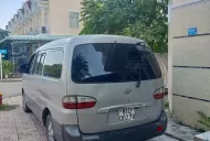 Hyundai Starex 2004 - CẦN BÁN XE HYUNDAI STAREX 2004 – 2.5 MT – NHẬP KHẨU HÀN QUỐC giá 80 triệu tại Bình Dương