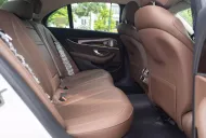 Mercedes-Benz E200 exclusive 2021 - Cần bán lại xe Mercedes exclusive sản xuất 2021, màu trắng giá 1 tỷ 499 tr tại Hà Nội