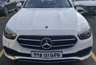 Mercedes-Benz E180 Facelift 2022 - Bán ô tô Mercedes Facelift sản xuất 2022, màu trắng, xe nhập giá 1 tỷ 399 tr tại Hà Nội